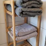 Exclusives Loft, Klimaanlage, Eigener Parkplatz, Netflix, Dominospizza, Wallbox Apartment *