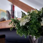 Exclusives Loft, Klimaanlage, Eigener Parkplatz, Netflix, Dominospizza, Wallbox Apartment