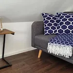 Exclusives Loft, Klimaanlage, Eigener Parkplatz, Netflix, Dominospizza, Wallbox Apartment