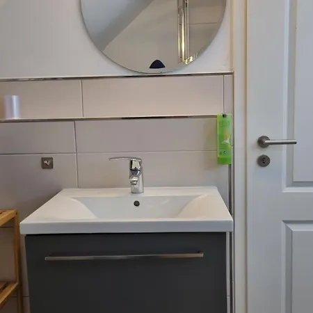 Exclusives Loft Mit Klimaanlage, Parkplatz, Netflix, Disney, Wallbox, Dominos Pizza, Bahnhof 5min - Berlin Hbf 23min