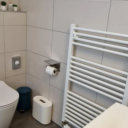 Exclusives Loft Mit Klimaanlage, Parkplatz, Netflix, Disney, Wallbox, Dominos Pizza, Bahnhof 5min - Berlin Hbf 23min Διαμέρισμα