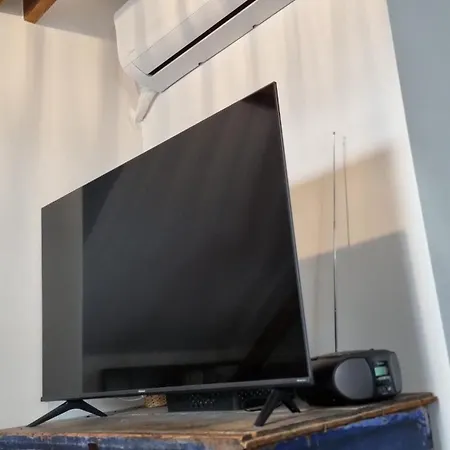 Διαμέρισμα Exclusives Loft Mit Klimaanlage, Parkplatz, Netflix, Disney, Wallbox, Dominos Pizza, Bahnhof 5min - Berlin Hbf 23min *