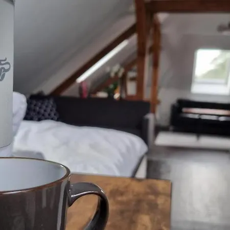 Exclusives Loft, Klimaanlage, Privat Parkplatz, Netflix, Wallbox, Dominospizza Apartament